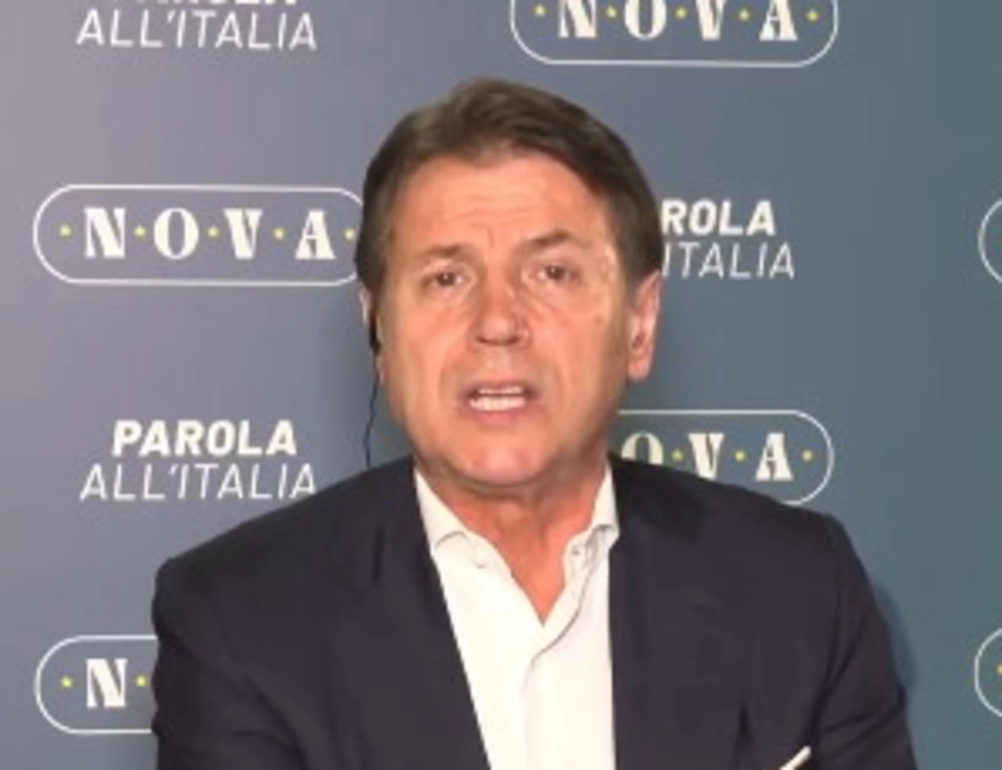 Giuseppe Conte, balla spaziale in diretta tv: "Di cosa ho paura", gelo in studio