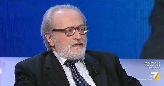 Silvio Berlusconi, la profezia di Paolo Becchi: governo M5s-Lega, ecco la soluzione che il Cav potrebbe accettare