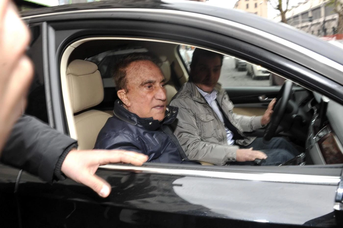 Emilio Fede salvato in extremis: condannato a 4 anni, non andrà in carcere. Ruby, la mossa decisiva