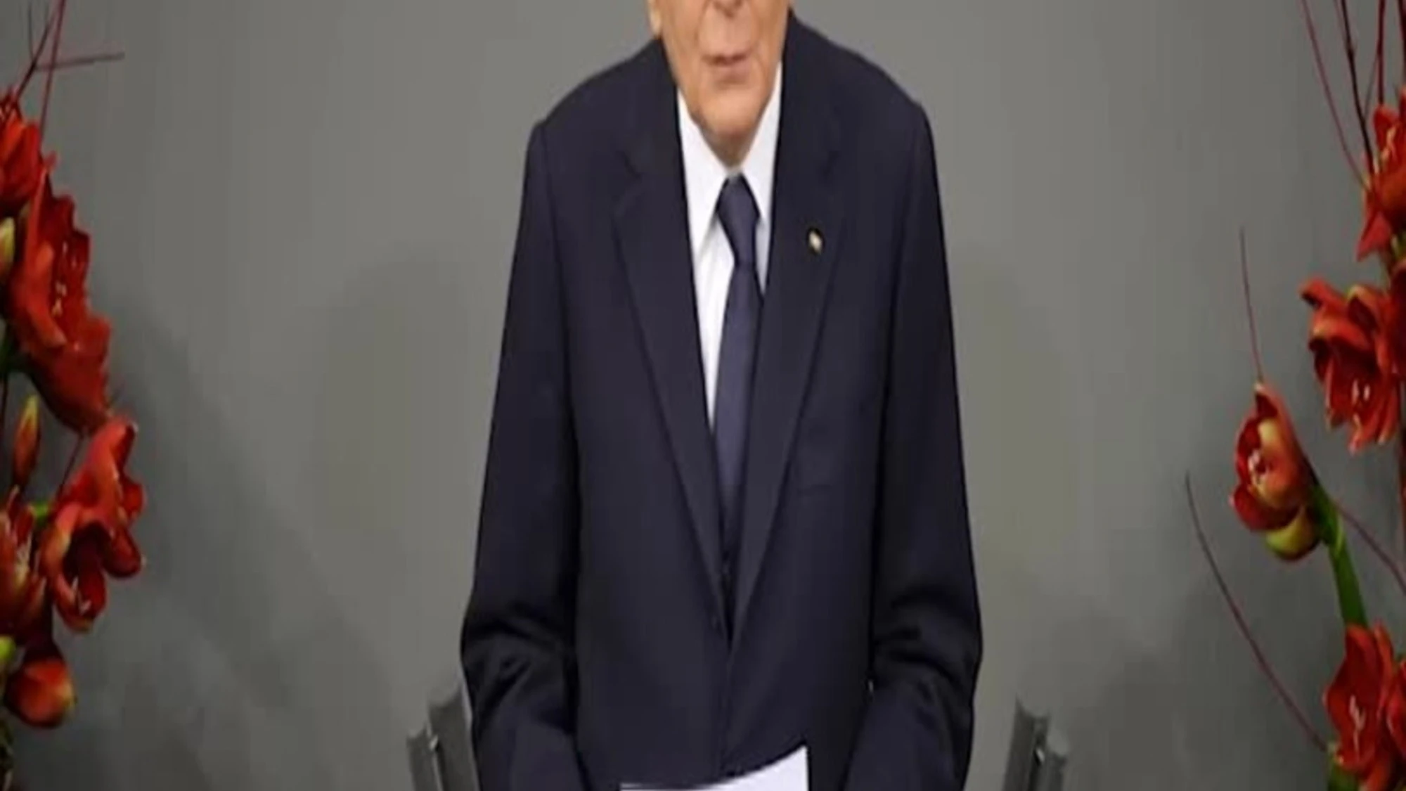 Mattarella al Bundestag: "Nuovi 'dottor Stranamore' con la pretesa che si debba 'amare la bomba'"