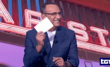 Sanremo 2026, delirante attacco di Lil Jolie a Carlo Conti: "Bel Festival destroide"