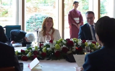 Giorgia Meloni, "Tunku Tunku!": il regalo di compleanno dalla premier Takaichi