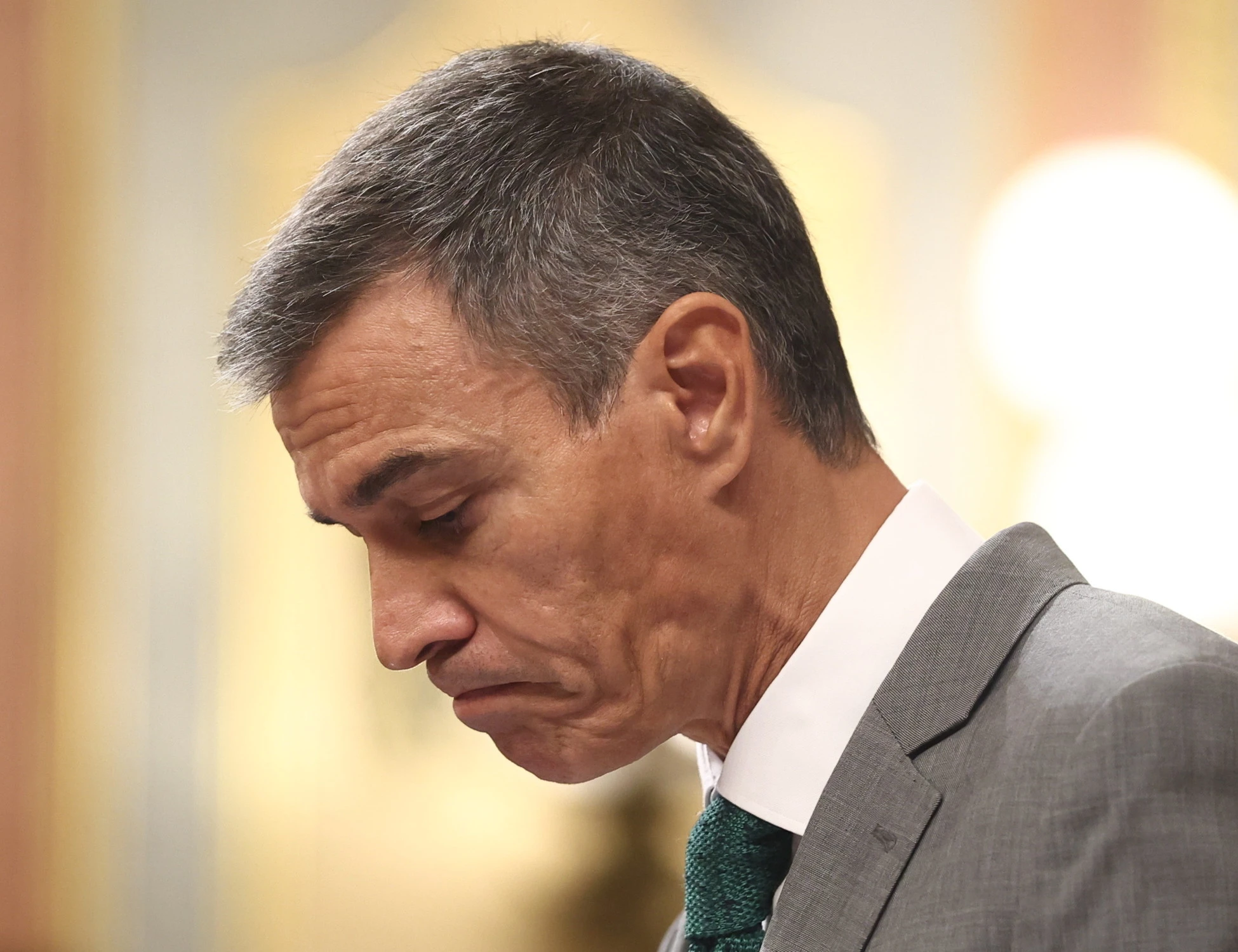 Sondaggio di 'El País', anche in Spagna avanza la destra: Popolari e Vox sopra il 50 per cento