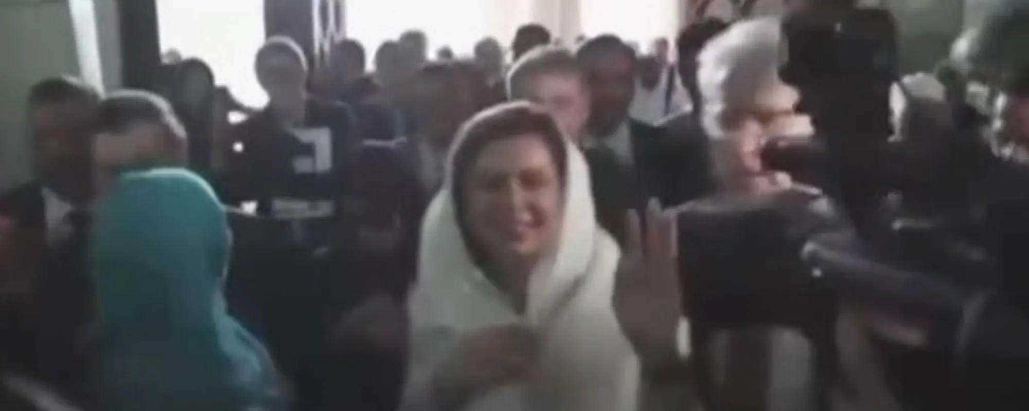 FdI spiana Boldrini: trova le differenze con Meloni <span style="color: rgb(153, 0, 0);">Video</span>