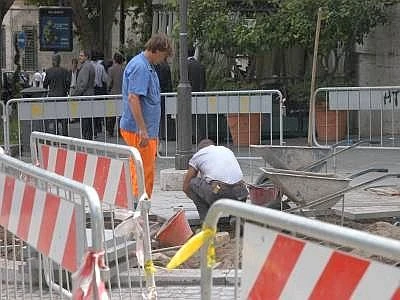 Istat, ore lavorate -1,6% nel terzo trimestre