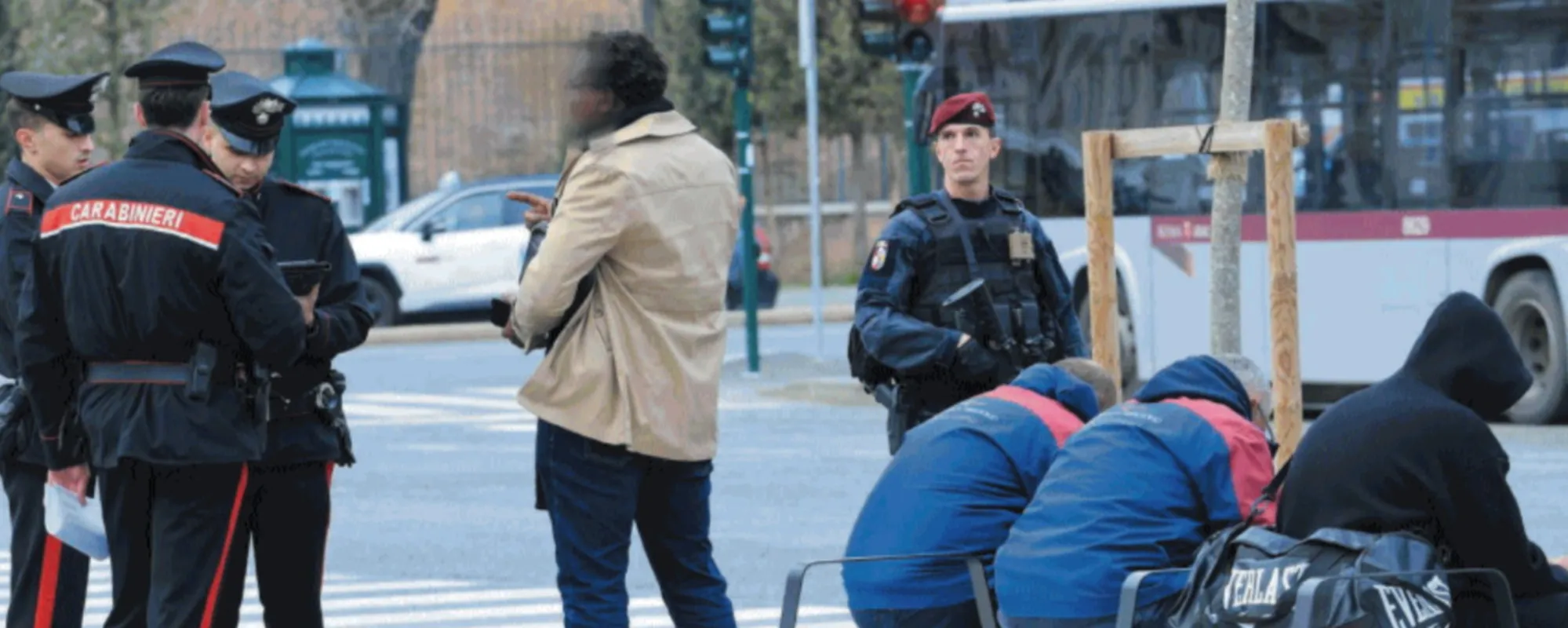 Leggi l'articolo: La polizia cattura, i giudici liberano. Violenze, rapine, spaccio: dati choc