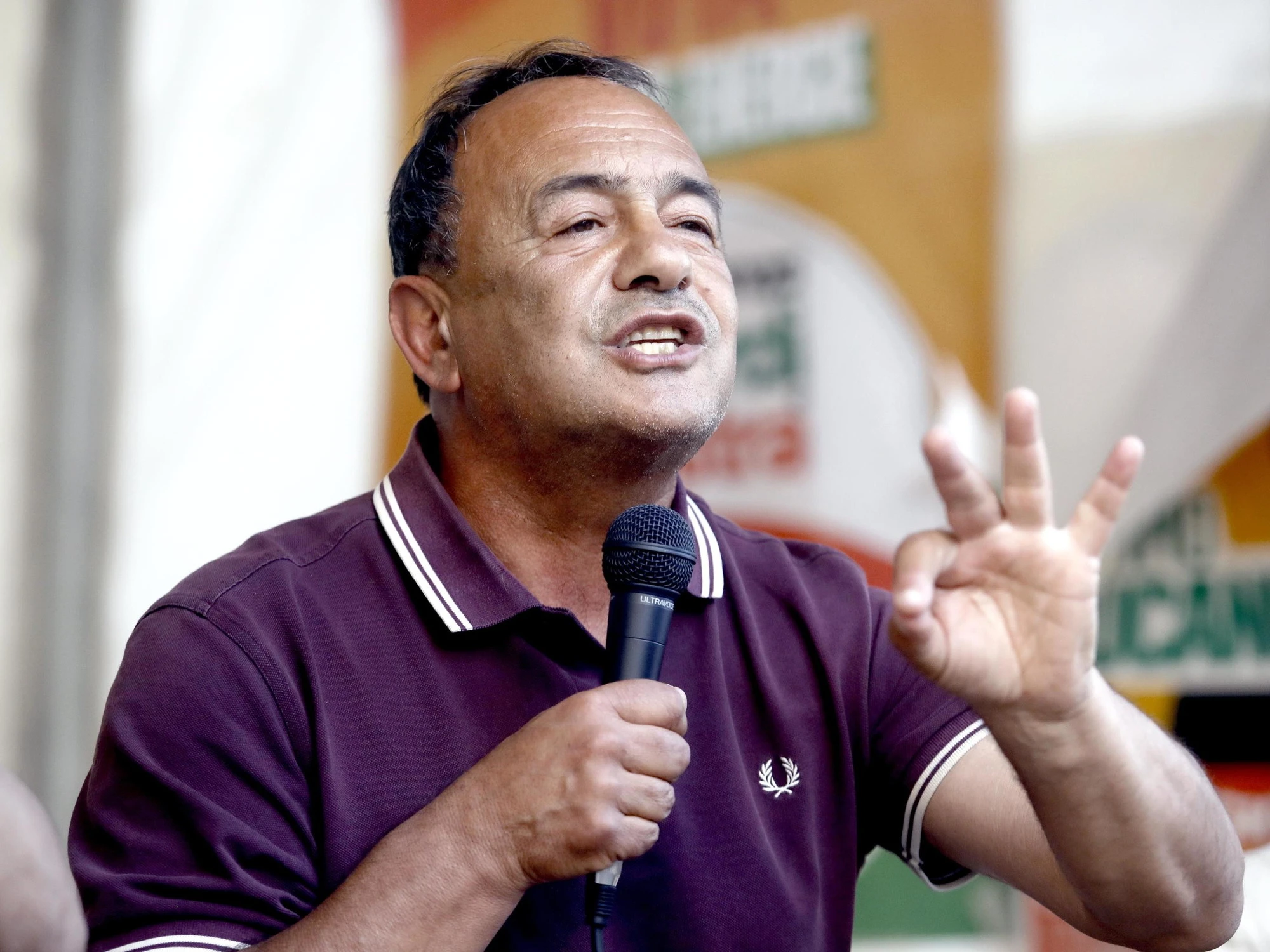 Mimmo Lucano, figuraccia: centrodestra al 70% a casa sua