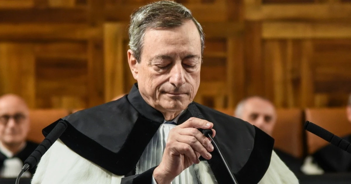 Giuseppe Conte su Mario Draghi: "Lo avrei visto presidente della Commissione Ue". Dagospia: "Ora gli cerca pure lavoro..."