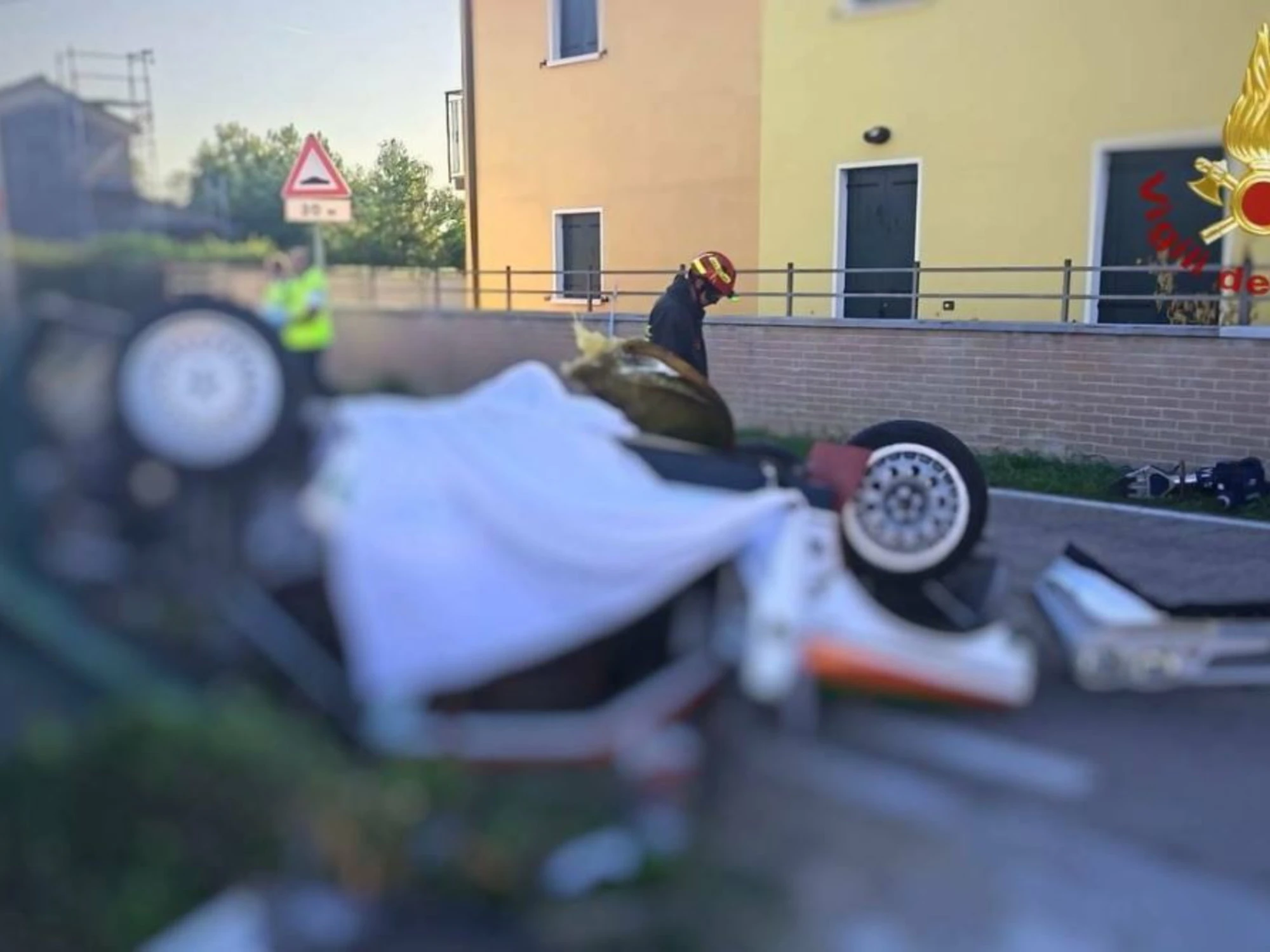 Venezia, sbandano con l'auto da rally: morto il passeggero, la dinamica agghiacciante