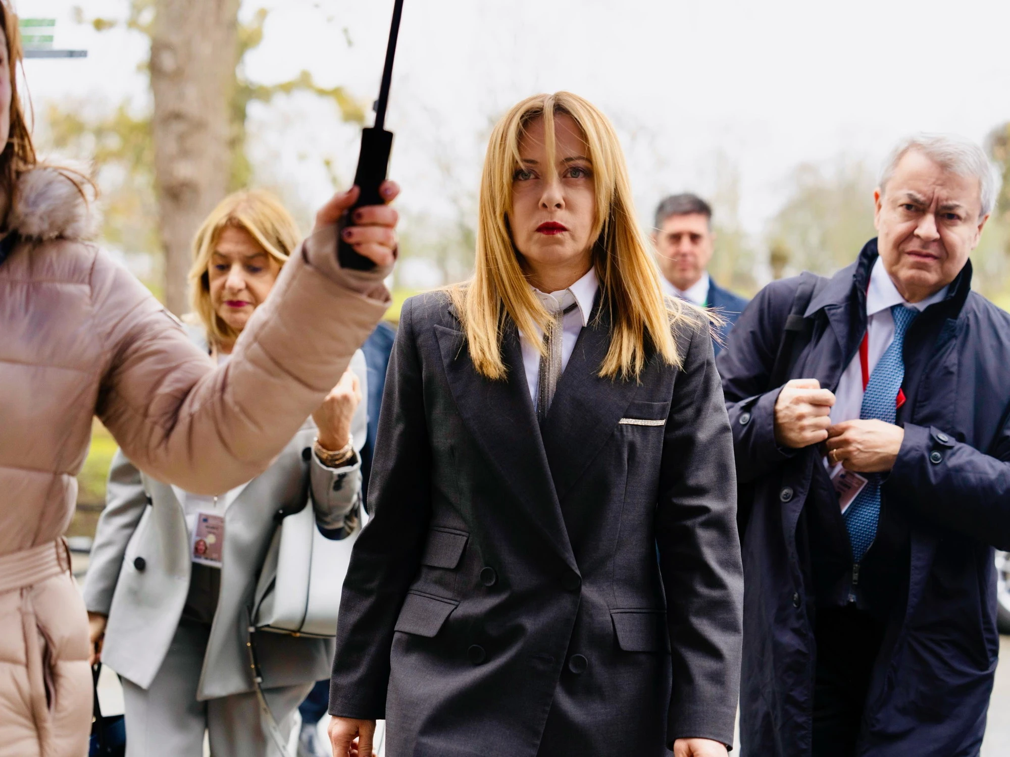 Sondaggio Dire Tecnè, Meloni davanti a tutti, Elly subisce un sorpasso clamoroso