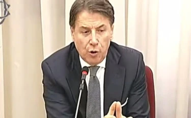 Giuseppe Conte in Commissione Covid: "Chi sono i veri patrioti", insulti al governo