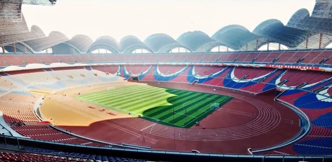 Il derby tra Corea del Nord e Corea del Sud finisce 0-0: stadio vuoto e niente diretta tv
