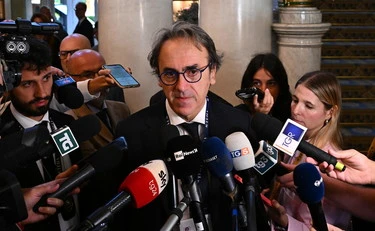 Bonelli e Calenda a Cernobbio, Carlo lo prende a insulti: "Il vostro cretinismo"