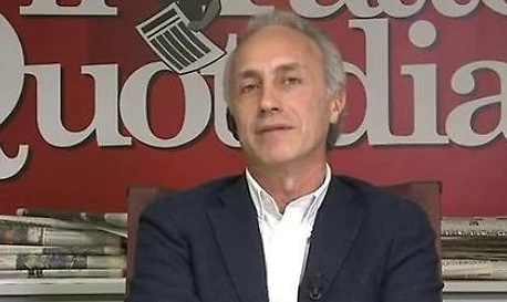 Marco Travaglio in crisi d'identità: "Sono il premier e si fa così", un delirante attacco a Matteo Salvini