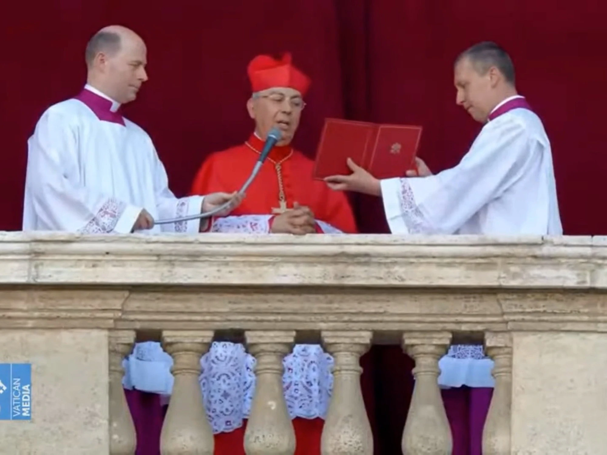 Papa Leone XIV, il momento dell'annuncio: "Habemus Papam"