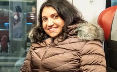 Giuseppina Giugliano, la bidella pendolare arrestata per stalking nei confronti di Eugenia Carfora