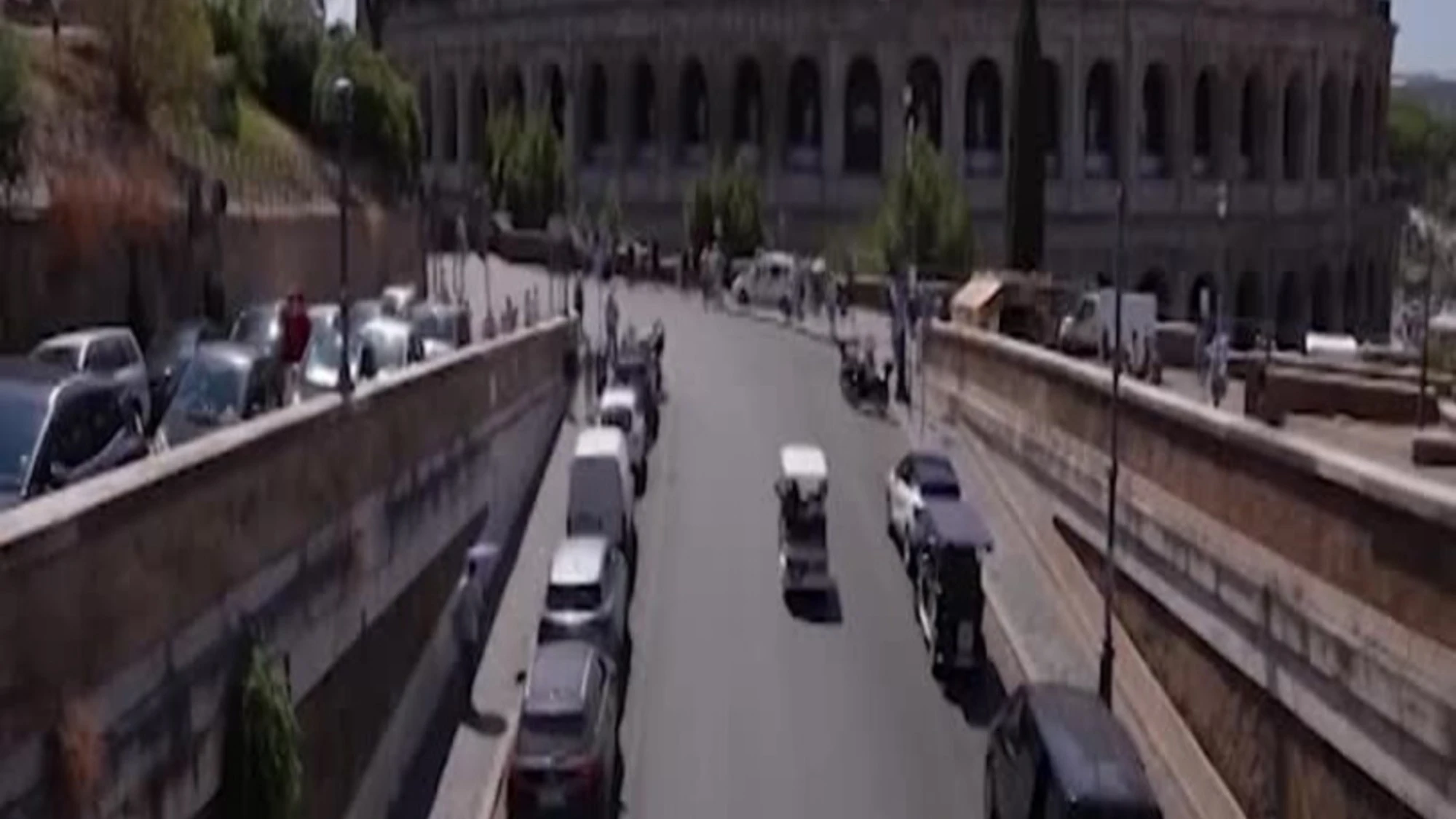 Roma, è invasione di golf cart nelle zone più turistiche