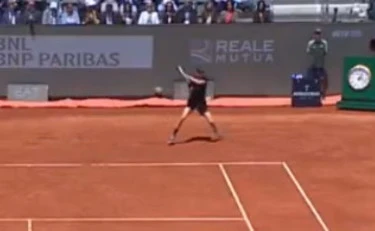 Sinner travolge Rublev e vola in semifinale: record storico nei Masters 1000