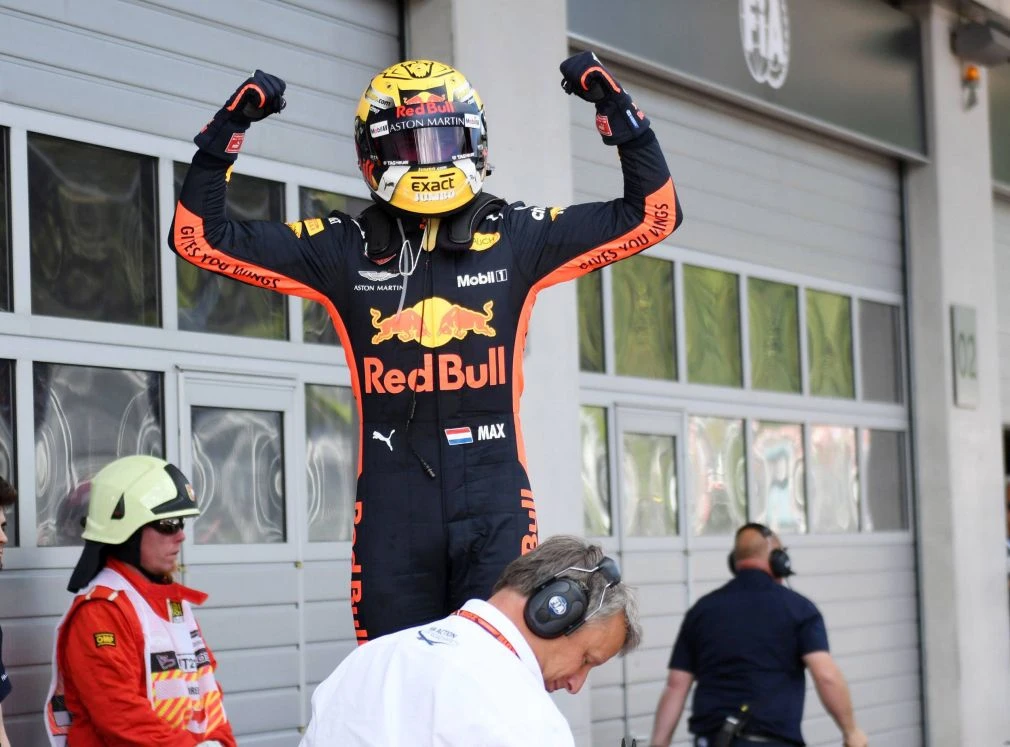 TRIONFA VERSTAPPEN, VETTEL 2° DOPO RIMONTA SUPER, MALE LE MERCEDES