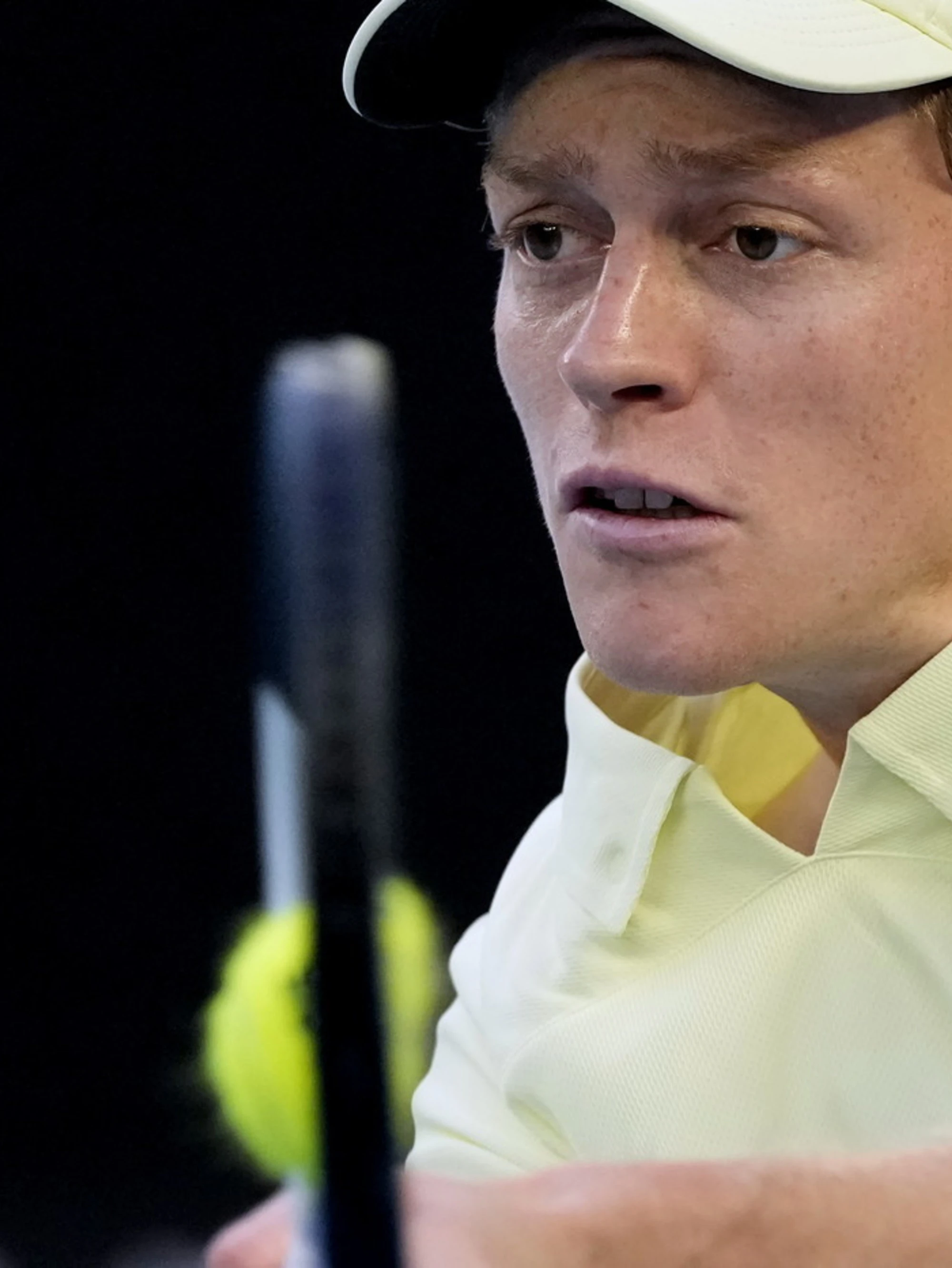 Jannik Sinner clamoroso: l'impensabile record da squalificato, chi ha superato nella storia del tennis