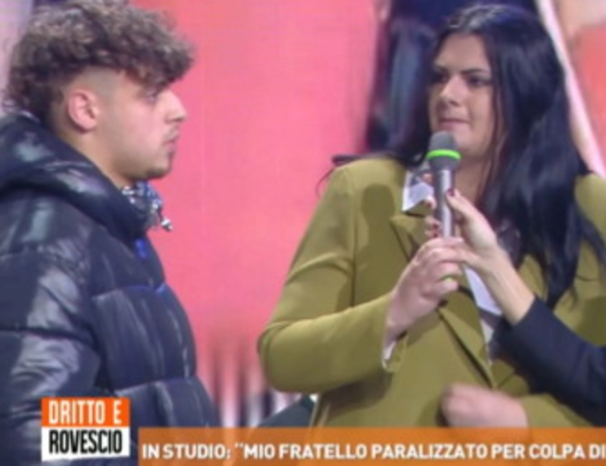 Dritto e rovescio, Rossella umilia i maranza: "Codardi", caos in studio