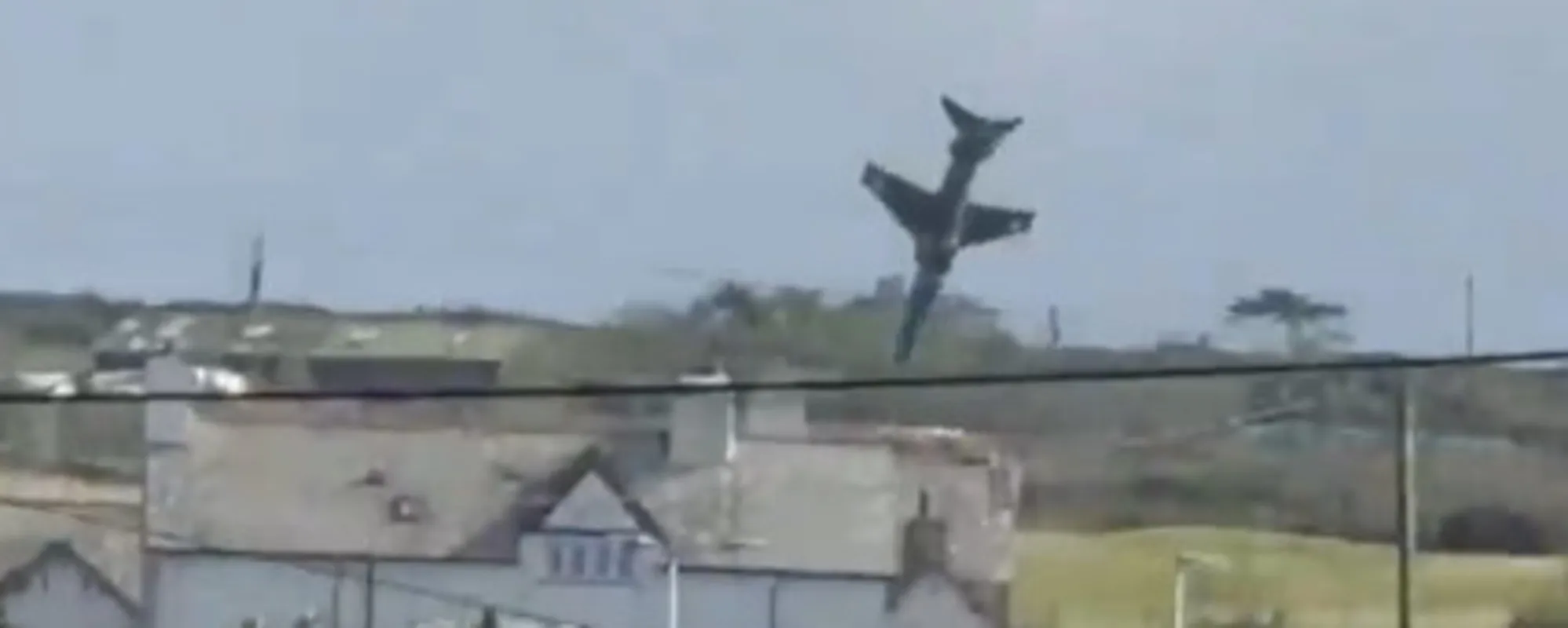 Il jet della Raf precipita al suolo: il video, Gran Bretagna sconvolta