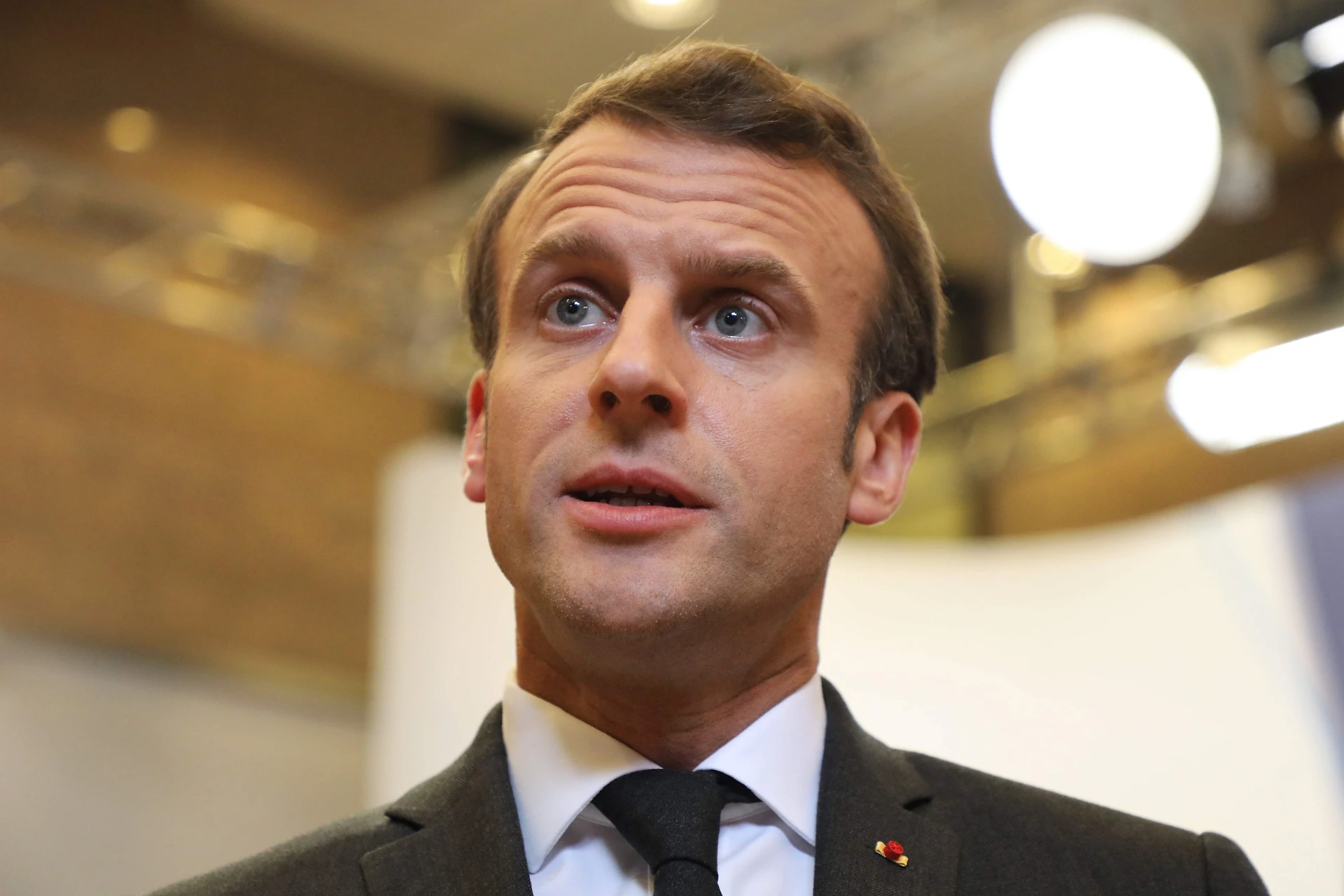 Emmanuel Macron, la mossa sporca di Parigi: il presidente cinese a Roma, tragico sgambetto francese all'Italia
