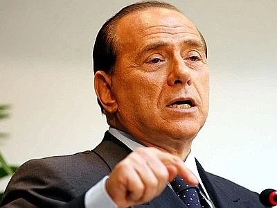 Berlusconi attacca Monti: "E' un leaderino sotto choc per sondaggi"