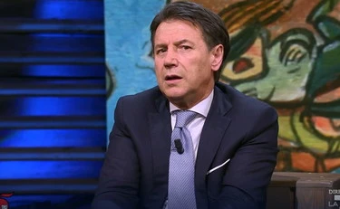 DiMartedì, "se Schlein vincesse la voterebbe?": tre secondi di panico per Giuseppe Conte