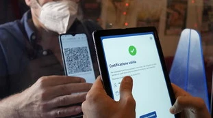 Green pass, tra due settimane la revisione dei tempi: chi rischia di restare senza certificato da un giorno all'altro