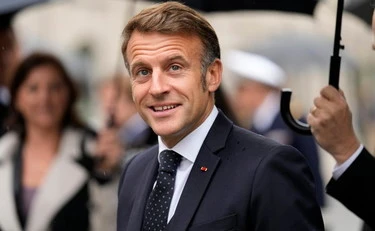 https://media.liberoquotidiano.it/c46cAiKbBHD9JxrgsGodpnlUAaOHSHvSLj65Su_8rAE/width:800/quality:90/aW1hZ2VzLzIwMjUvMTAvMjIvMDcxNTA5MjAzLWFjNGYzZWYwLWE5MzAtNGY1Yy1hN2U4LWYzODI5ODYxN2JlNS5qcGc.webp