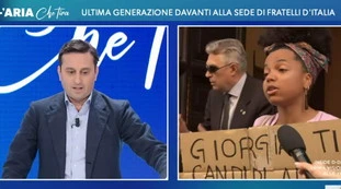 Ultima generazione, blitz alla sede FdI: il cartello contro Meloni svela la farsa