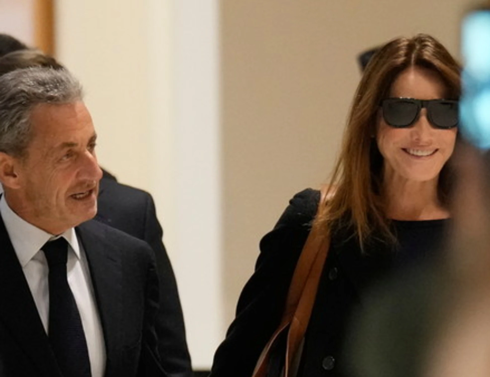 Carla Bruni, dopo Sarkozy ora anche lei rischia il carcere