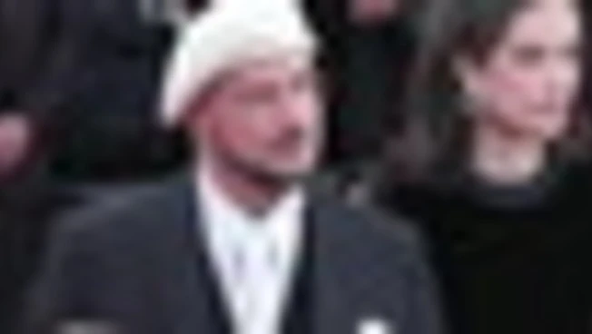 Cannes, John Travolta sul red carpet con la figlia Ella Blue