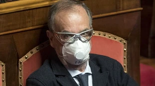 Roberto Calderoli contro Gino Strada in Calabria: "Palazzo Chigi sventola la bandiera rossa, sinistra estrema"