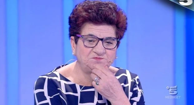 C'è posta per te, la signora Francesca finisce a Chi l'ha visto: il terrificante dramma familiare