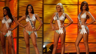 Miss Universo, lite Bolivia-Perù per la diablata