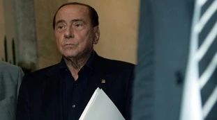Silvio Berlusconi, lo sfogo: "Renzi favorevole a un governo con noi, ma la Meloni dice sempre no"