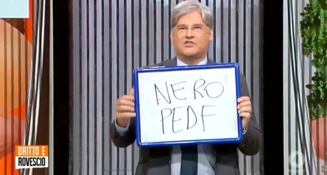 Dritto e Rovescio, Paolo Del Debbio contro la regia: "Un attimo, mi rompete i c..."