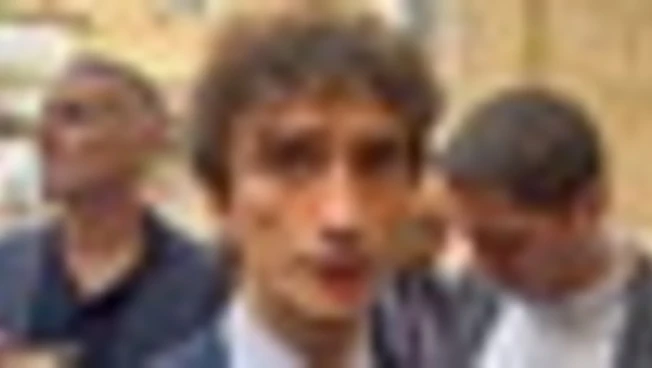 https://media.liberoquotidiano.it/cCE3jzKzR5wTvdj-VEusdWNCDvqwe1hqGVt1Z1NcM4k/width:800/quality:90/aW1hZ2VzLzIwMjUvMDkvMjMvMTY0NTE4OTMwLTE1NTU1ZDMzLTkwZTEtNDRlNC1hZDc1LWEwODdkMmRmZWE1ZS5qcGc.webp