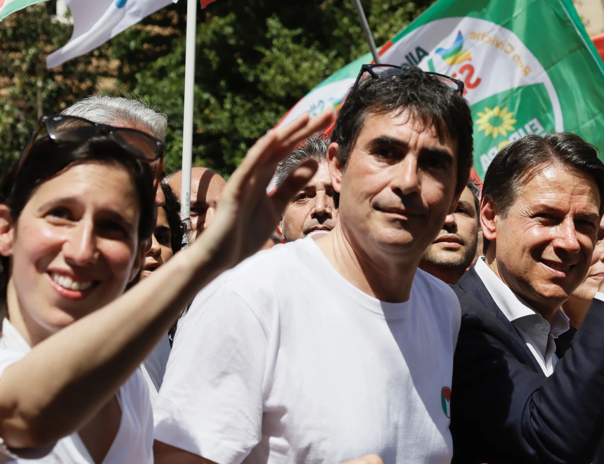 Estremisti, pro-Pal radicali, anti-cristiani: i moderati dem immolati per i populismi sinistri