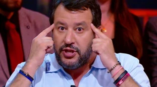 Dpcm, Matteo Salvini contro Giuseppe Conte: "Sicilia zona arancione, allora i clandestini a Lampedusa non entrano?"