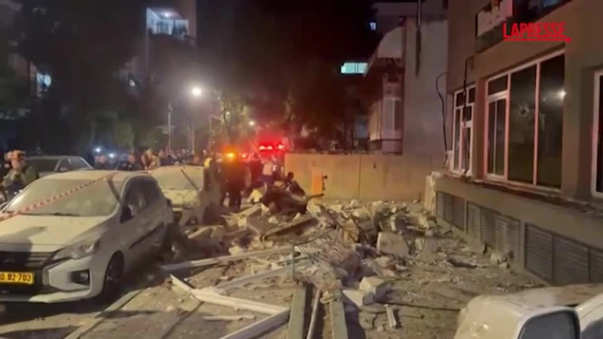 Israele, missile iraniano colpisce un edificio a Ramat Gan: due morti