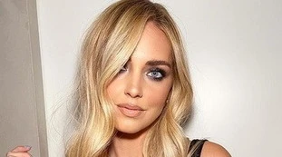 Chiara Ferragni, la quarantena si fa sexy: maglia trasparente e seno in libertà, da prendere fuoco