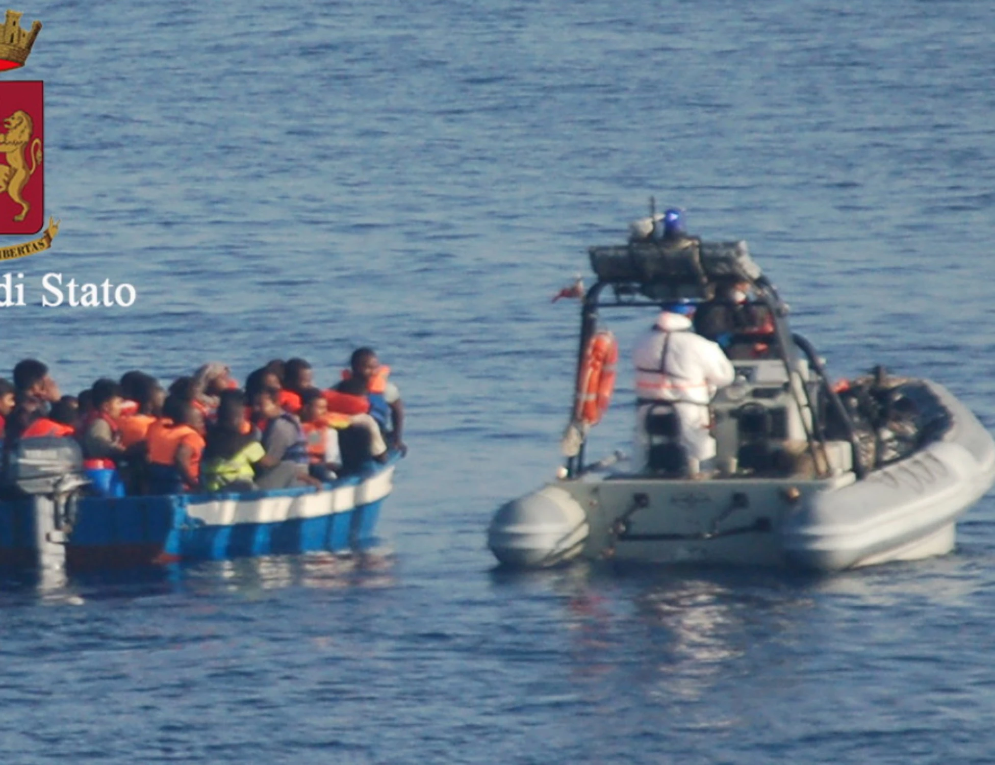 Immigrazione, le intercettazioni-choc dei trafficanti: "Se diventano succo..."