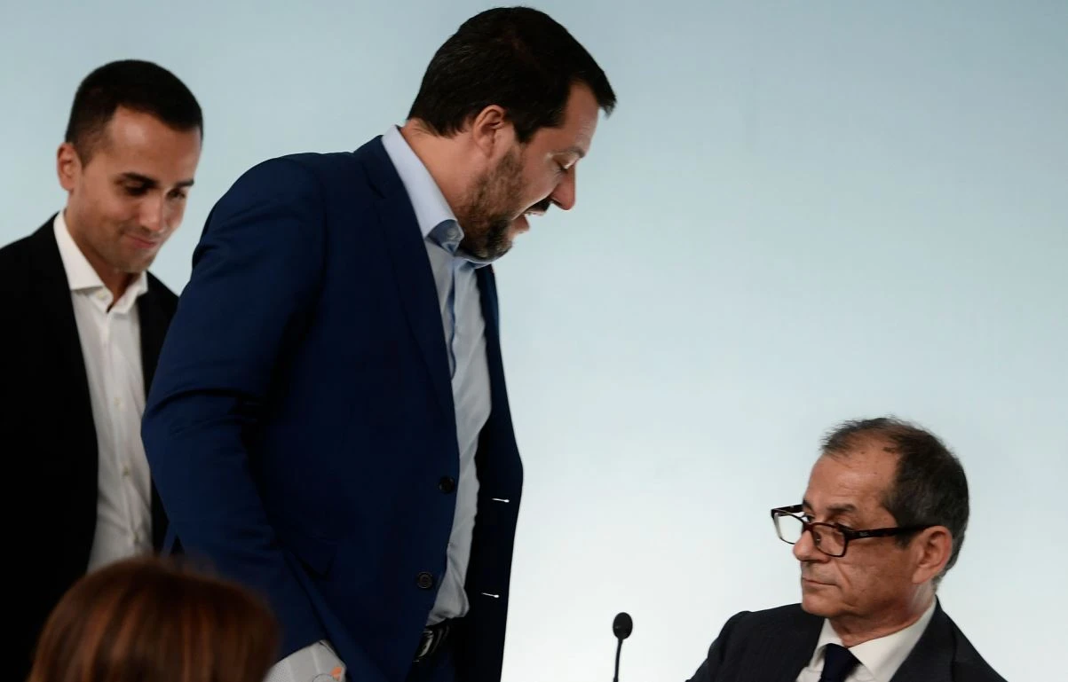 Minibot, l'ira di Matteo Salvini e Luigi Di Maio contro Giovanni Tria: "Trovi altre soluzioni"