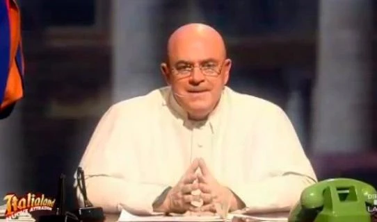 Sanremo, l'ultima idea di Crozza:imitare Berlusconi che fa il Papa