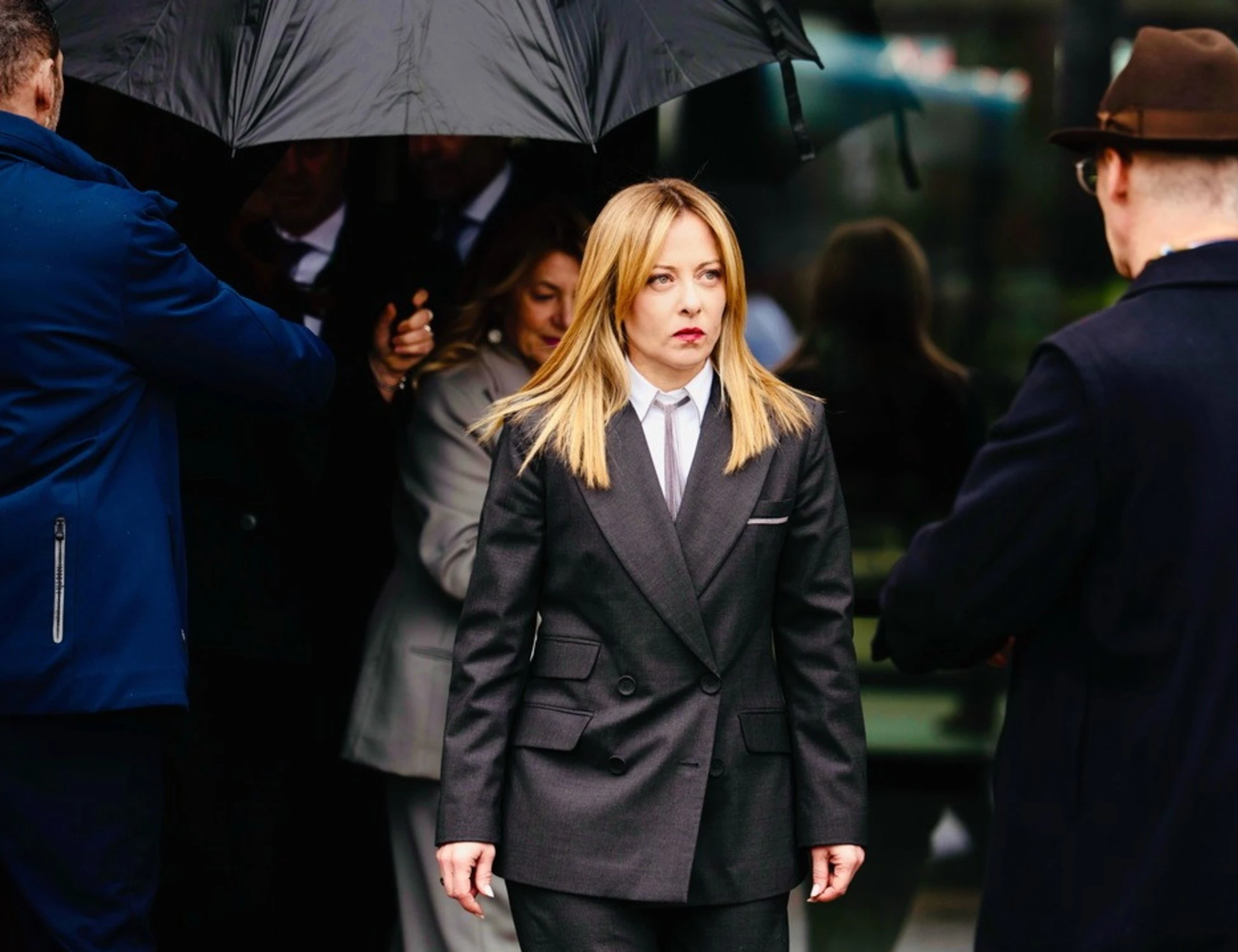 Giorgia Meloni "cagna": orrore islamico, l'intercettazione scuote l'Italia