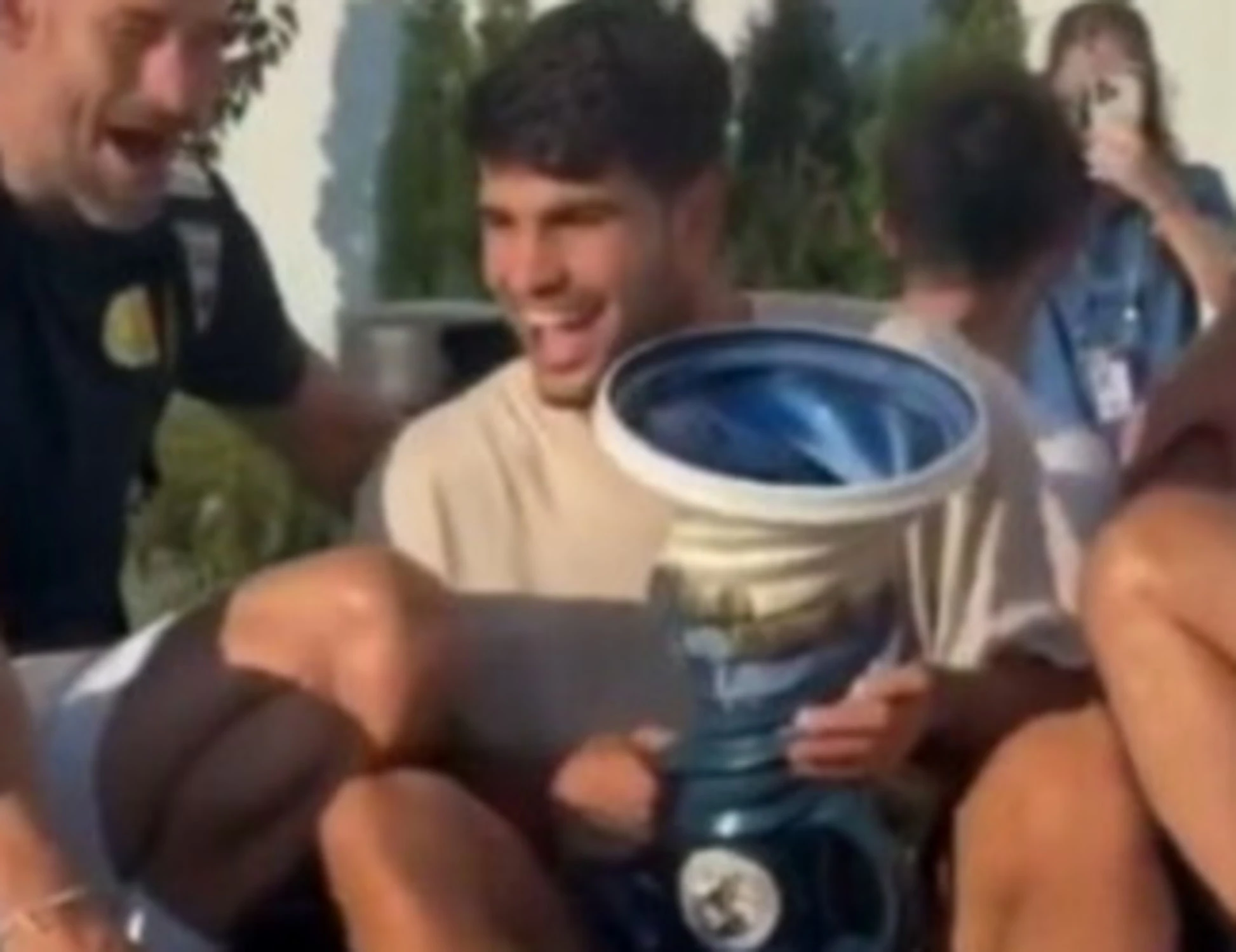 Sinner, lo sfregio di Alcaraz: come festeggia dopo il suo ritiro