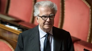 &nbsp;Luigi Zanda